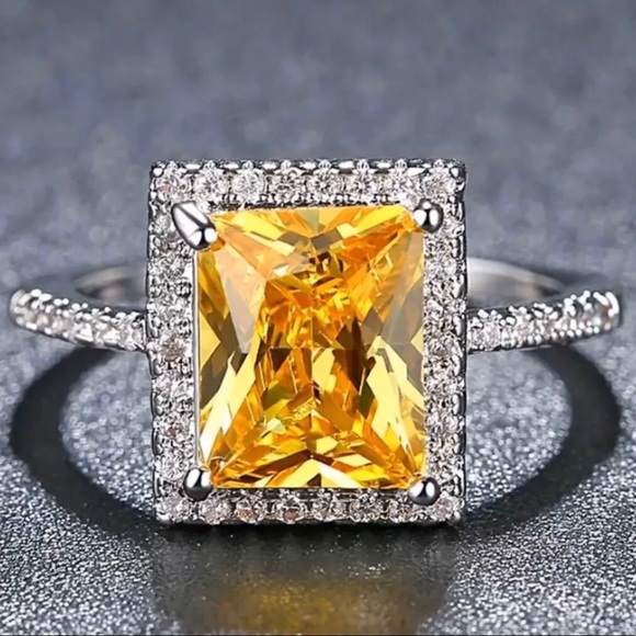 ✨✨Citrine Lab Engagement Ring✨✨ - Picture 2 of 5